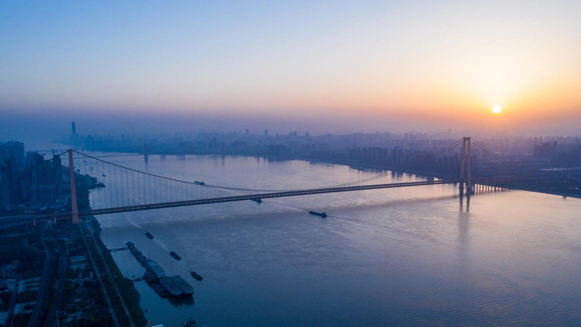 Intercontinental Wuhan By Ihg - Yangtze River View Eksteriør bilde