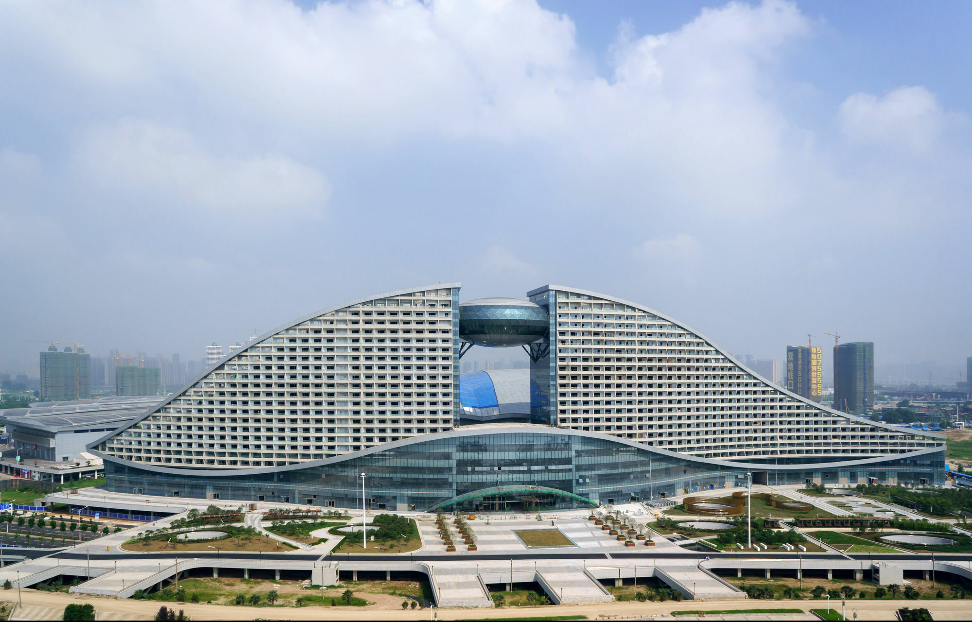 Intercontinental Wuhan By Ihg - Yangtze River View Eksteriør bilde
