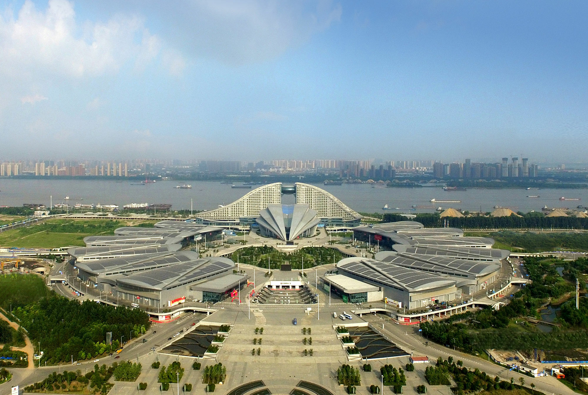 Intercontinental Wuhan By Ihg - Yangtze River View Eksteriør bilde